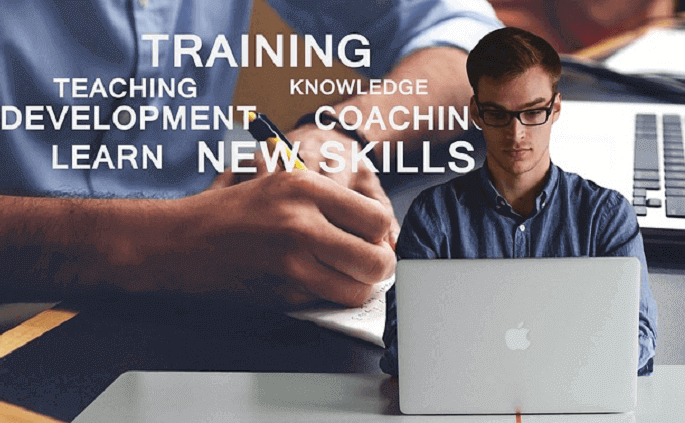 OJTとは?意味や定義、実施方法、メリット・デメリットについて