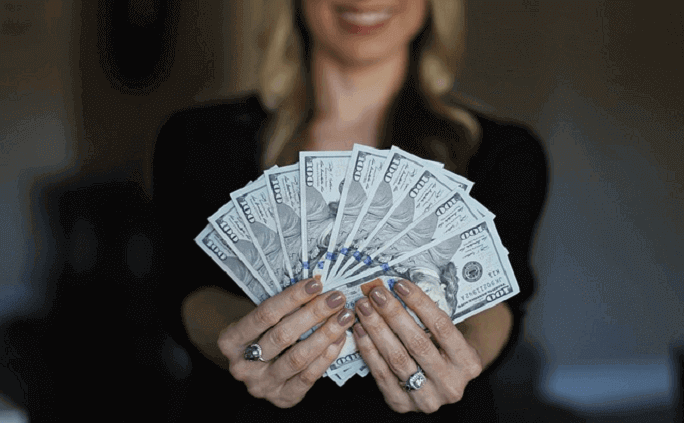 外発的動機付けとは？社員のモチベーションを上げる方法について